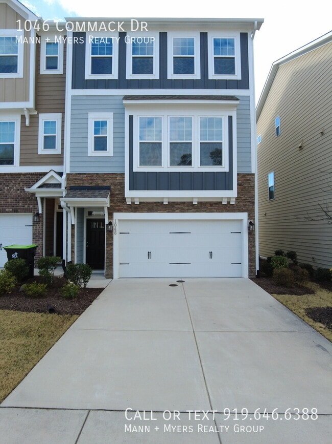 Photo - 1046 Commack Dr