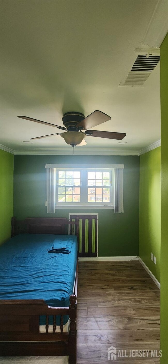 Photo - 420 College Dr