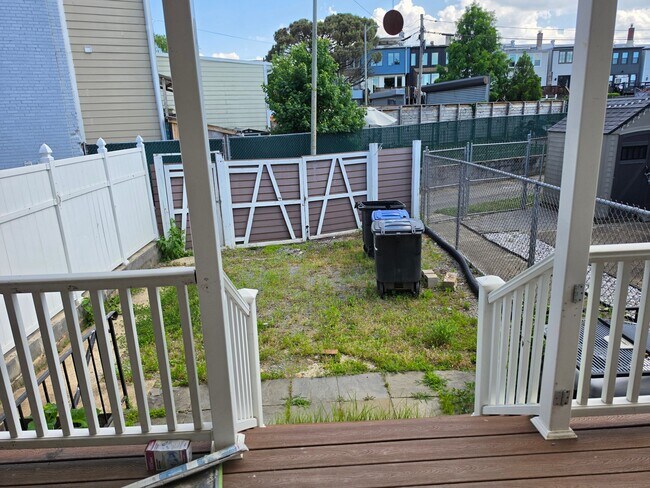 Photo - 802 Farragut St NW