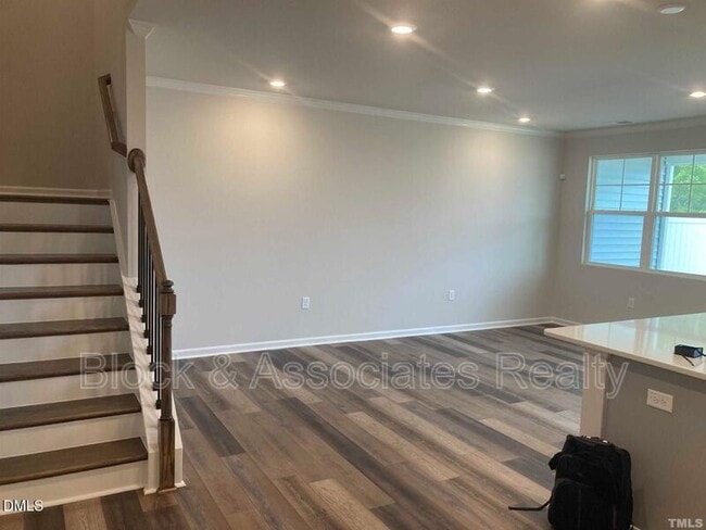 Photo - 1823 Caen St