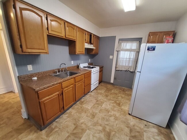 Photo - NO SECURITY DEPOSIT REQUIRED! One Bedroom Apartment in Kingston! Unidad 2