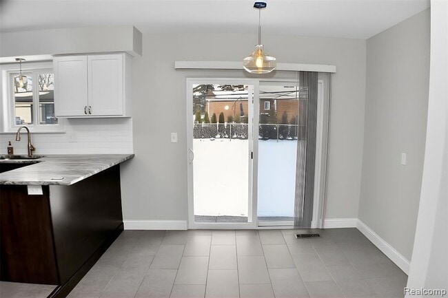 Photo - 9768 Lincoln Ct