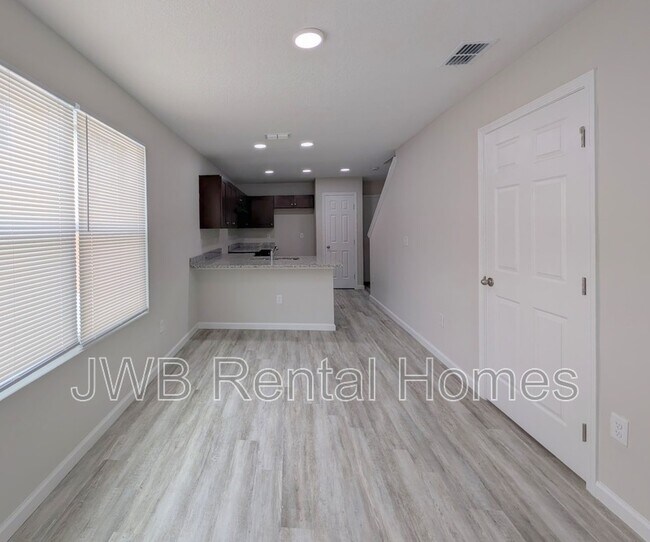 Photo - 2903 N Pearl St Unit #2