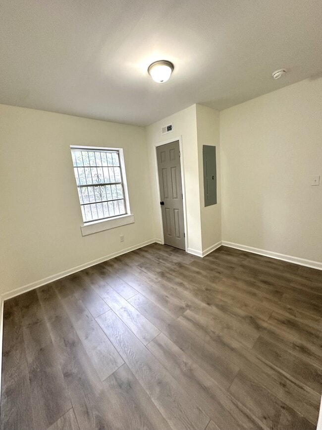 Photo - 2005 Henry Crumpton Dr