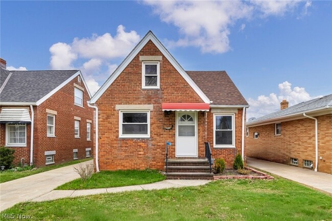 Building Photo - 3202 Parklane Dr
