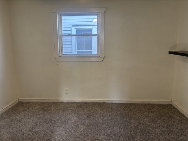 Photo - 527 9th St SW