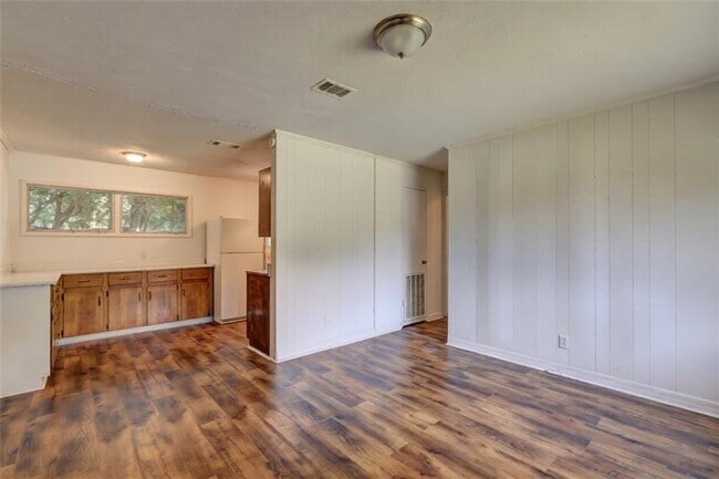 Photo - 2423 Thrasher Ave