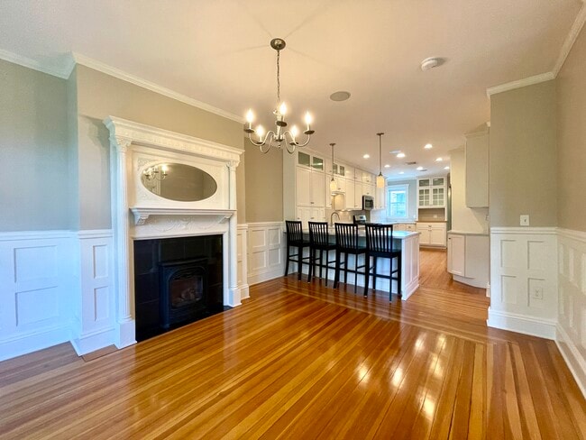 Building Photo - 5 Strathmore Rd Unit 3 Rental