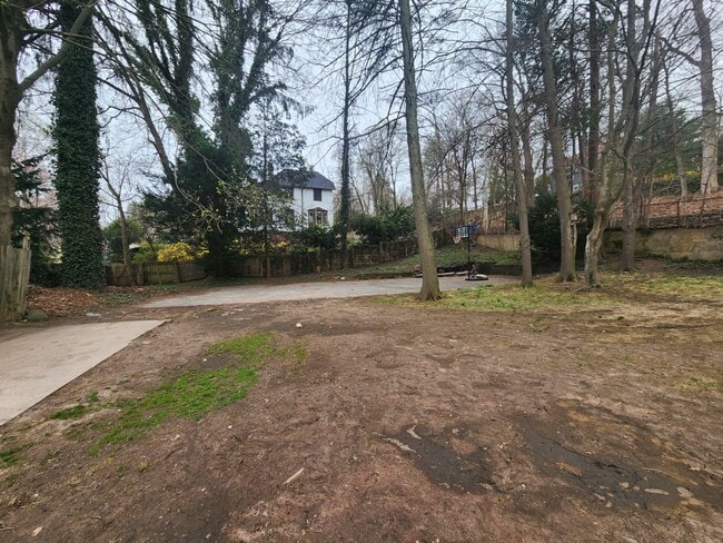 Photo - 300 W Elm St