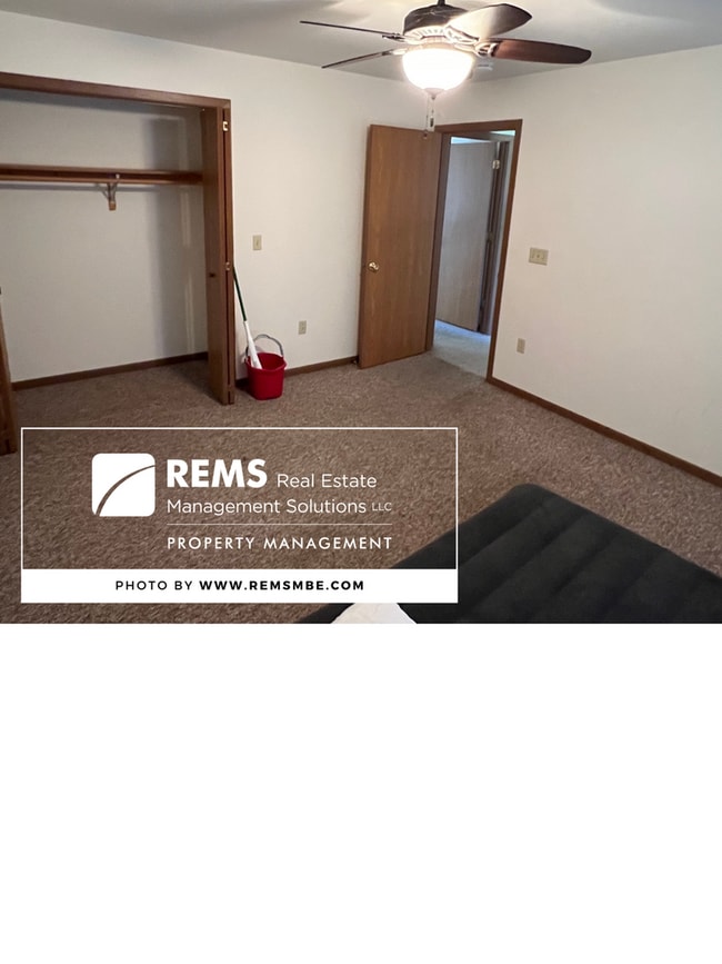 Photo - E6915 Chadwick Rd Unidad Lower