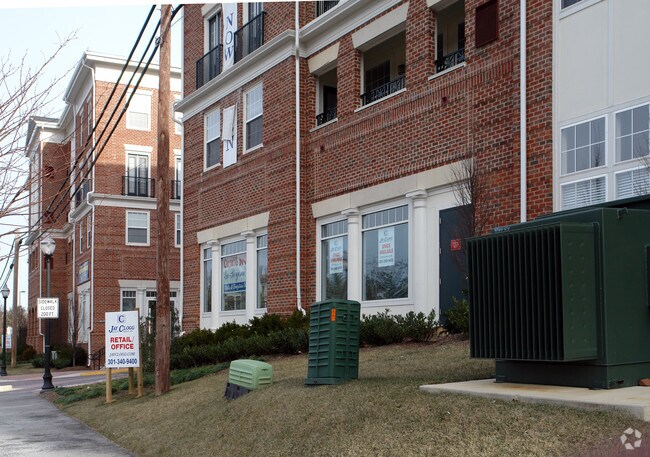 Photo - Colonnade at Kentlands