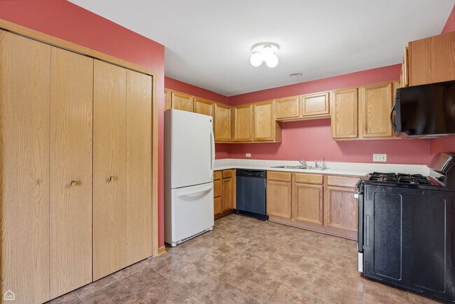 Photo - 490 Westwood Ct Unit D