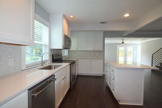 Photo - 7513 Carriage Dr