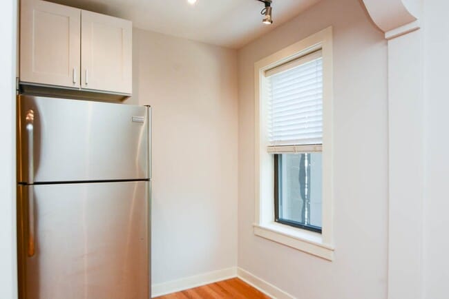 Photo - 2402 N Kedzie Unit 211