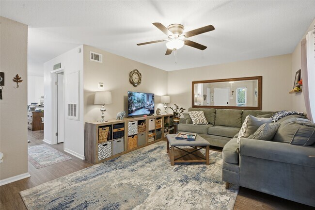 Photo - 18617 Egret Bay Blvd Unidad 1101