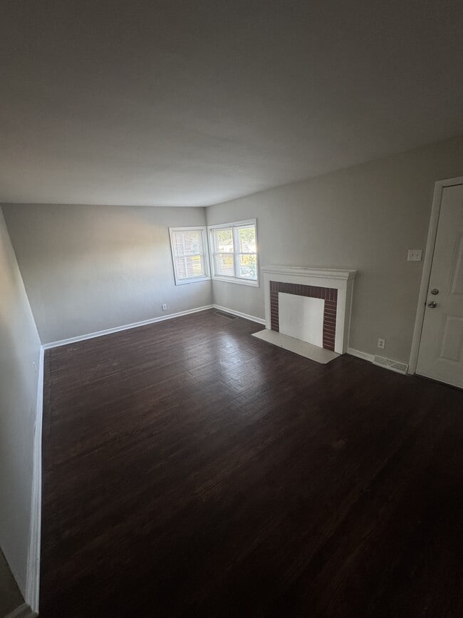 Photo - 6625 Thurston Ave