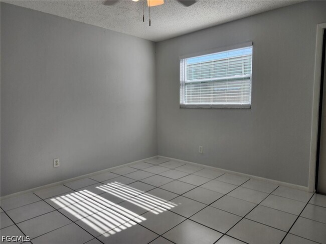 Photo - 1901 SE 15th Pl