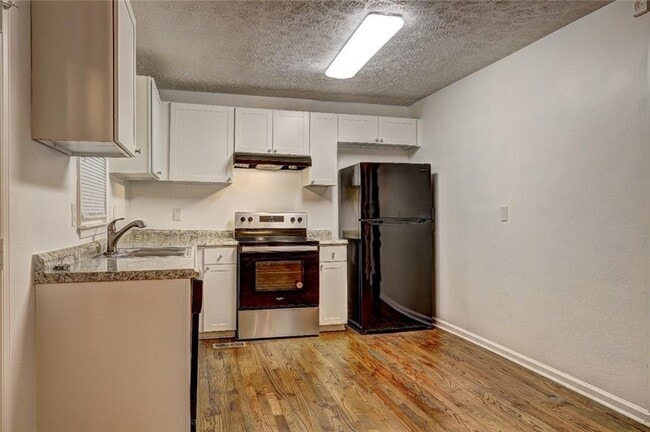 Photo - 4090 Knotty Oak Trail