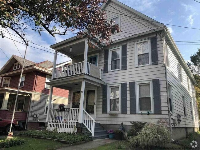 Building Photo - 41 Worrall Ave Unit Apt. #1 Room A