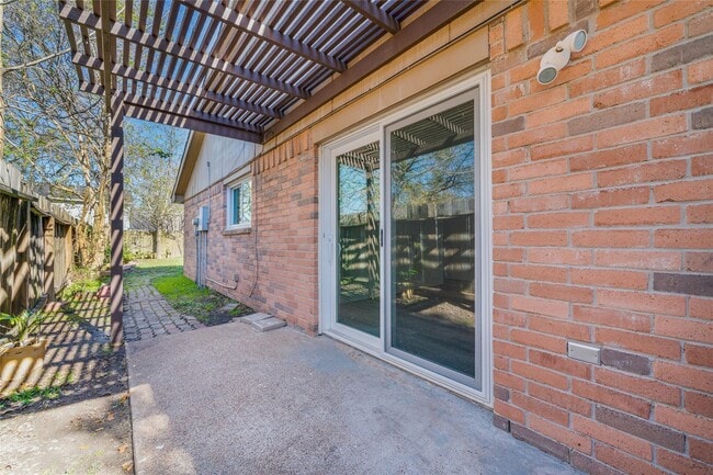 Photo - 20230 Regents Corner Ln