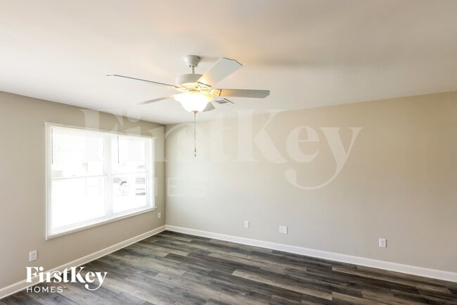 Photo - 7221 60th Ave E