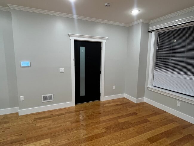 Photo - 230 Griffith St Unidad #1