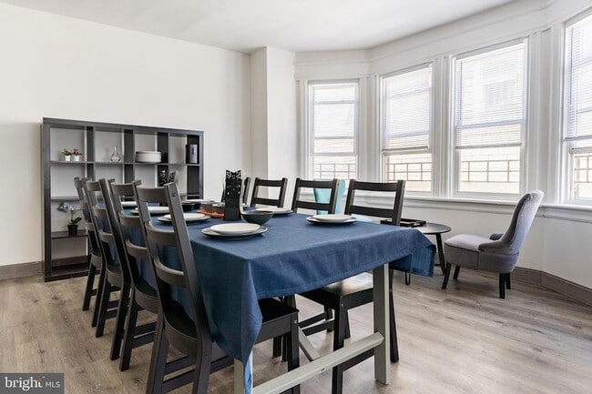 Photo - 3809 Ventnor Ave Unidad 3