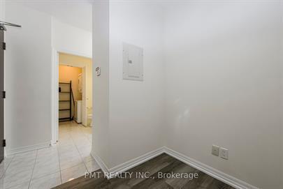 Photo - 225-225 Webb Dr