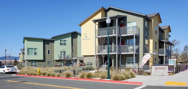 Esposti Park Apartments - Esposti Park Apartments