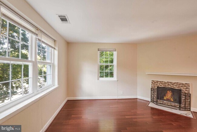 Photo - 2601 S Walter Reed Dr Unidad B