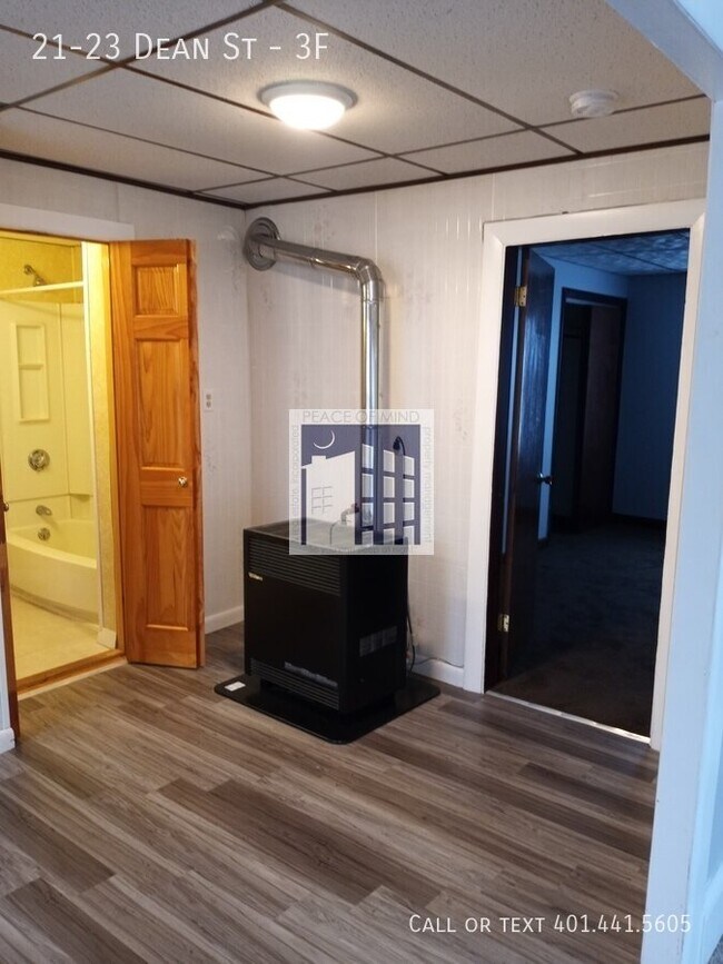21-23 Dean St-3F