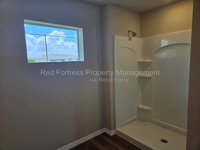 Photo - 2300 NW 9th Ave
