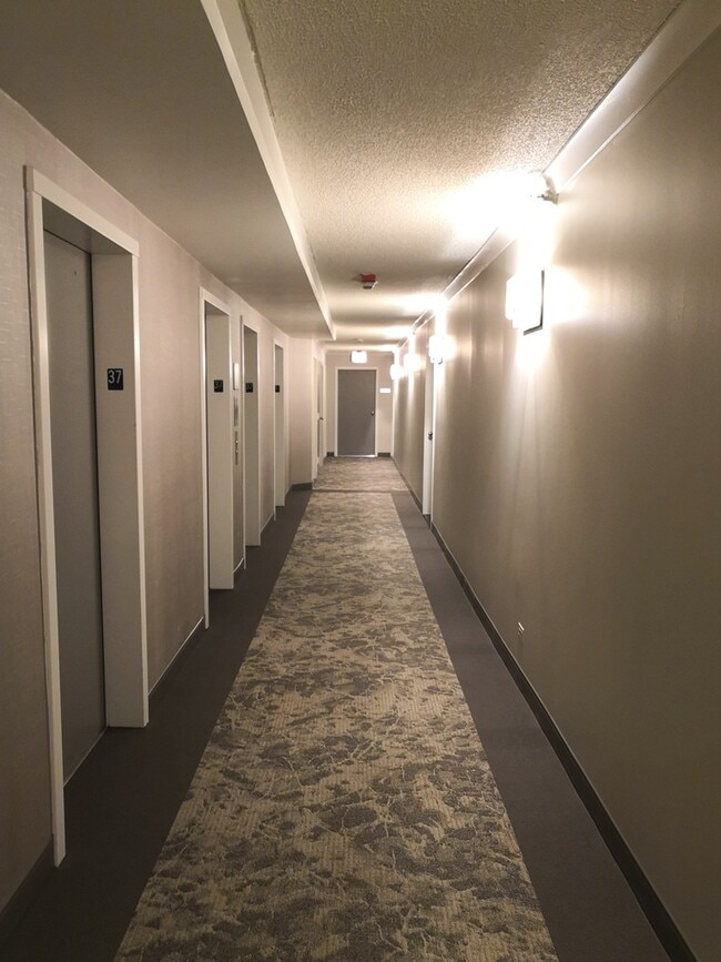 Photo - 200 N Dearborn St Unit 3708