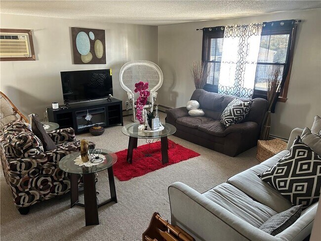 Photo - 60 Field St Unit 2