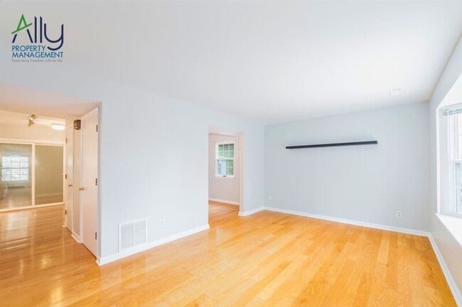 Photo - 105 Quince Ln