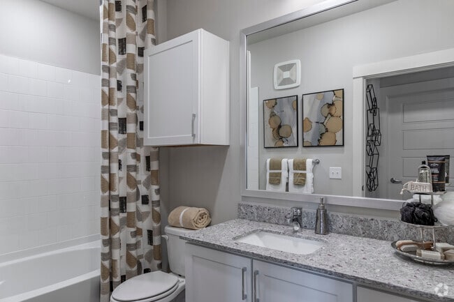 1HAB, 1BA - 672 ft² - Ironridge at Hill Country Village