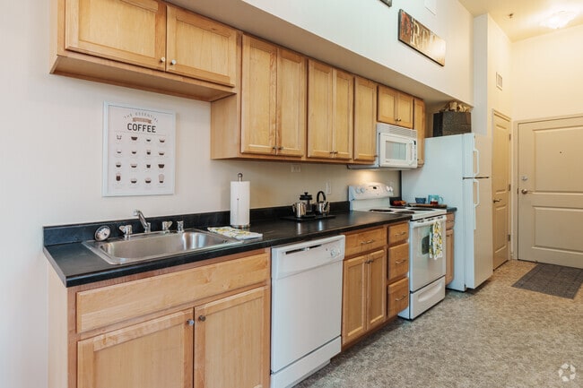 1 habitación, 1 baño - 600 pies cuadrados - Cocina - Spruce Street Apartments