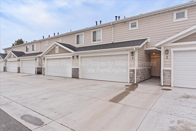 Building Photo - 1177 Shady Brook Ln S