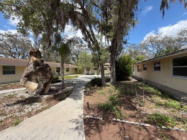 Photo - Cozy 1-Bed on Silver Spur Drive, Holiday FL