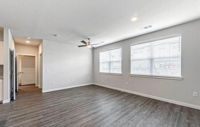 Photo - 9311 Vista W Dr Unit 08204