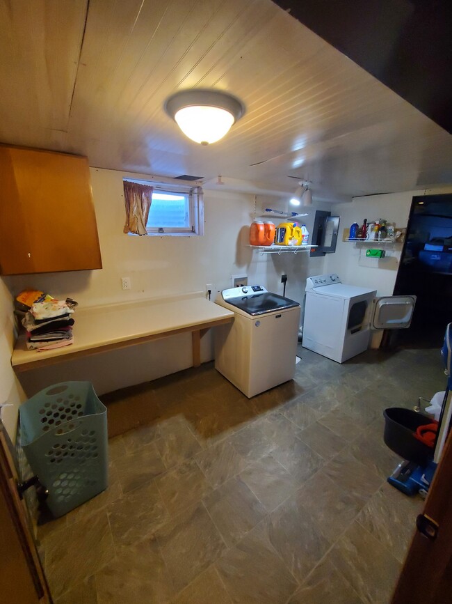 Photo - 145 Indiana St