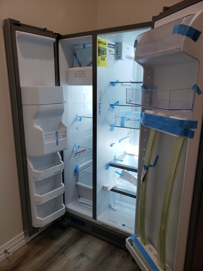 Refrigerador de dos puertas - 1506 Hursh Ave Unidad B