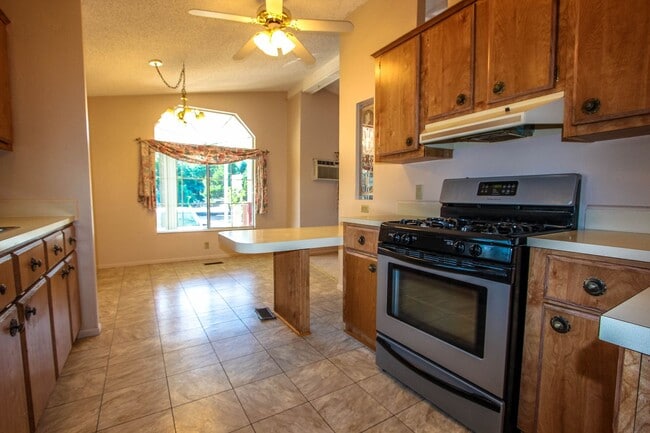 Photo - 2851 Smoke Tree Ln