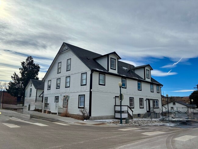 Building Photo - 321 Jerry St Unit 101