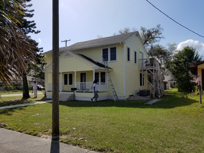 St. N St Clair Abrams Ave