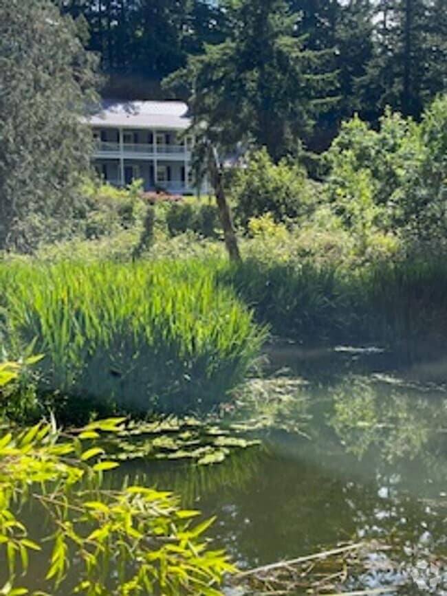 Building Photo - Exceptional Property!  Large home on 20 ac...