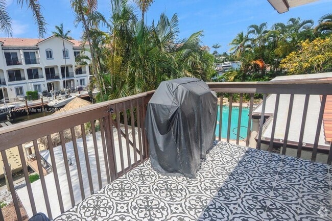 Building Photo - 812 Chukker Rd Unit 3 Rental