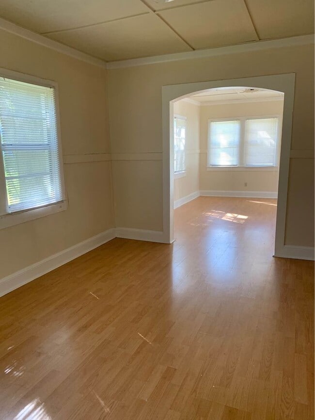 Photo - 226 Gardener St
