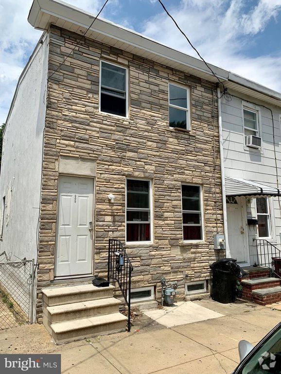 Building Photo - 805 Anchorage St Rental
