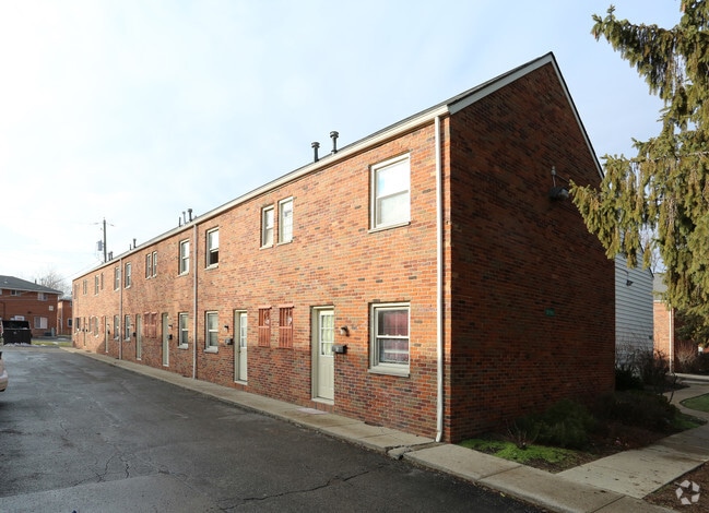 Photo - Worthington Court II